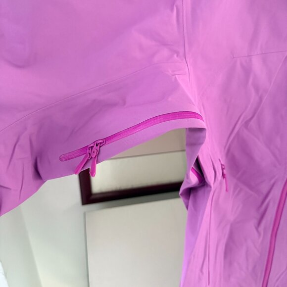 Arc'teryx Waterproof And Windproof Ski Jacket Size L - Picture 3 of 11